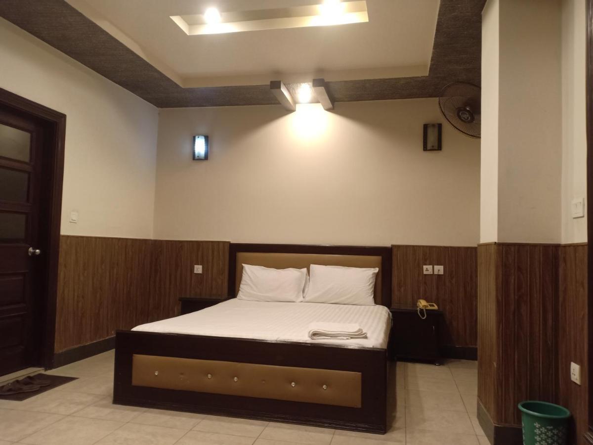 Hotel New Madina Faisalabad Extérieur photo